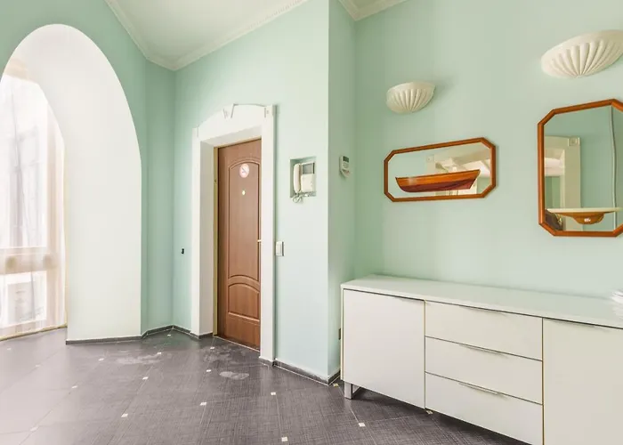 아파트 Deribasivska Cozy 4-room