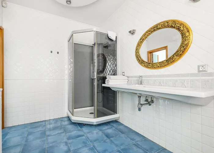 Deribasivska Cozy 4-room 아파트 *