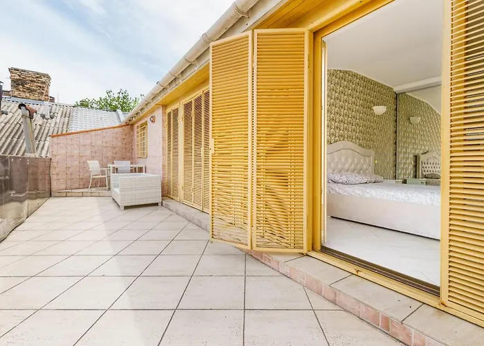 Deribasivska Cozy 4-room