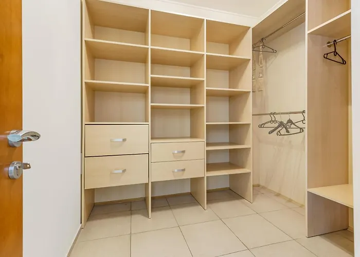 Deribasivska Cozy 4-room Apartman