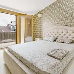 Apartment Deribasivska Cozy 4-room